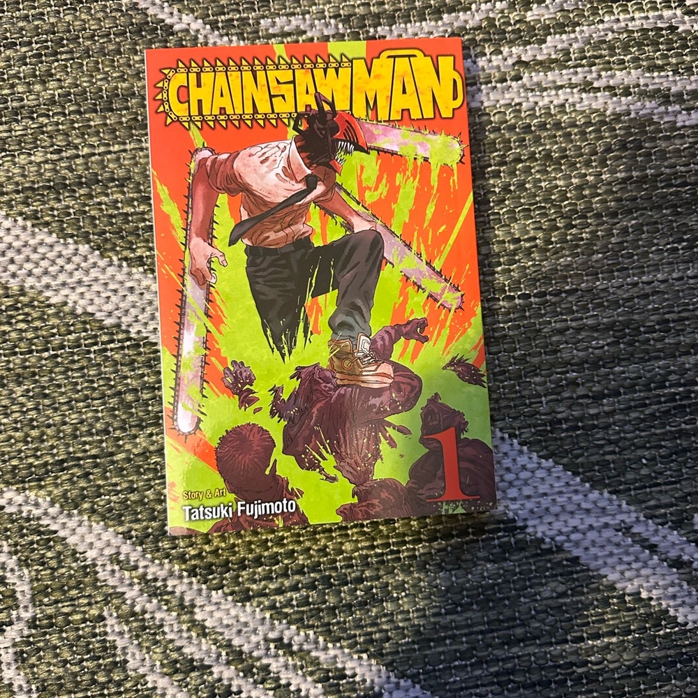 Chainsaw Man Manga 1st book